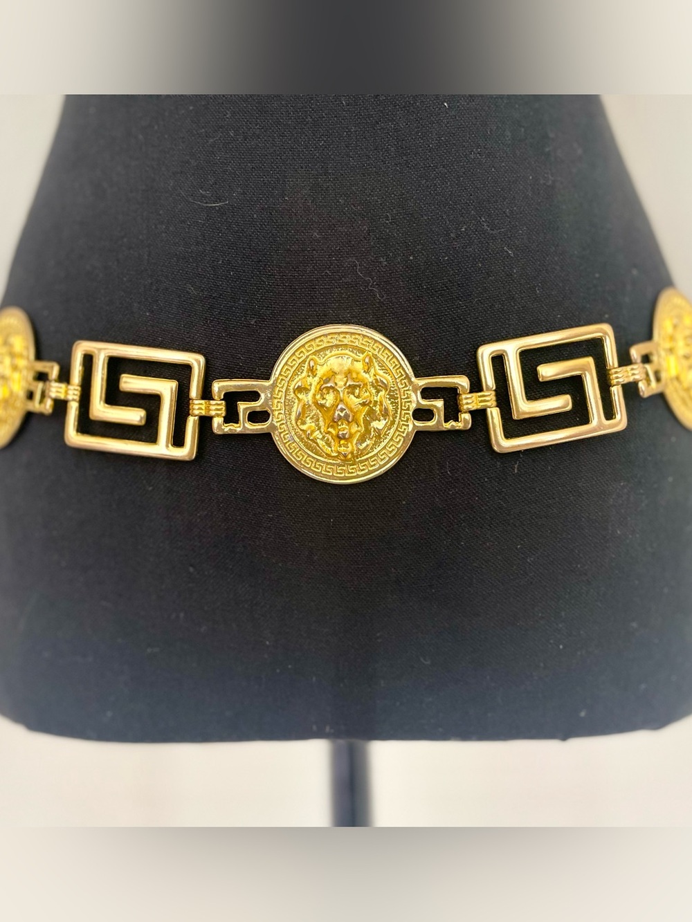 Vintage Lion Goldtone Chain Belt
